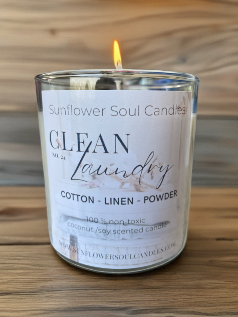 CLEAN LAUNDRY Scented Candle