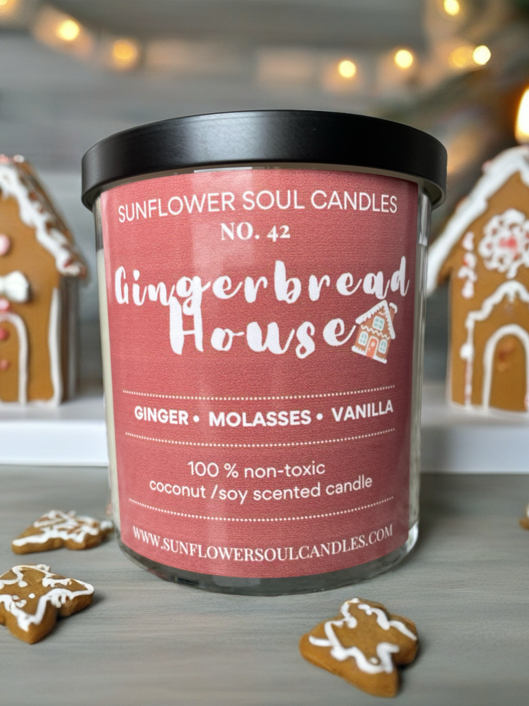 GINGERBREAD HOUSE Scented Candle
