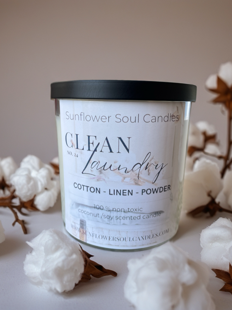 CLEAN LAUNDRY Scented Candle
