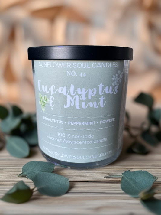 EUCALYPTUS & MINT Scented Candle