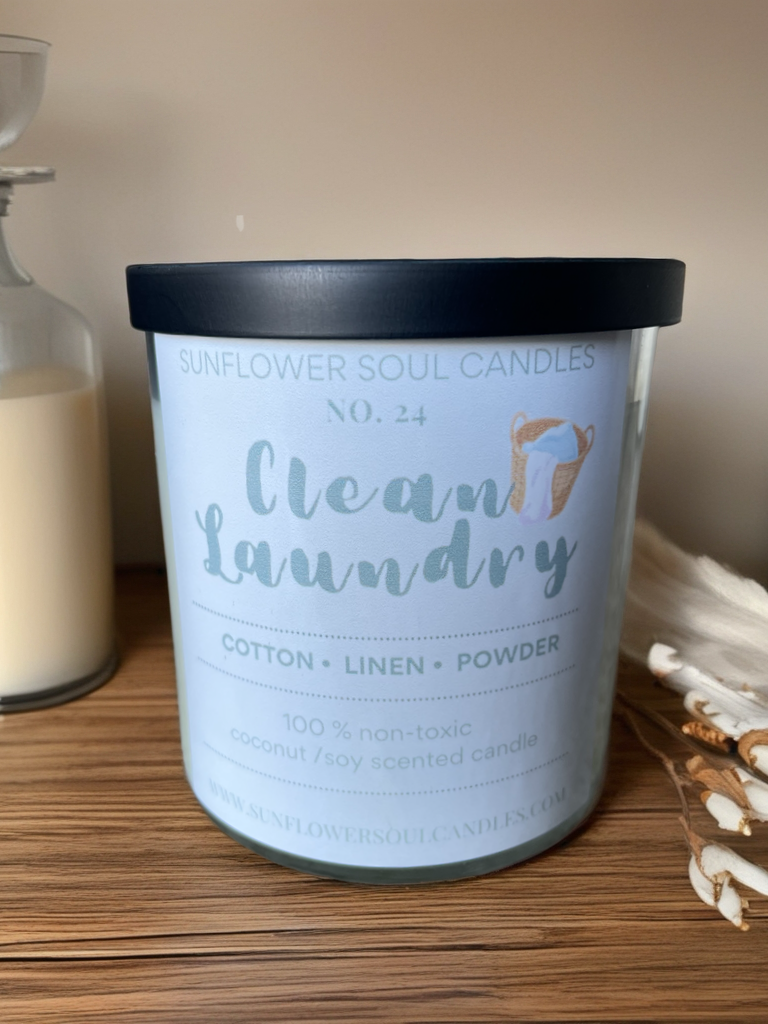 CLEAN LAUNDRY Scented Candle