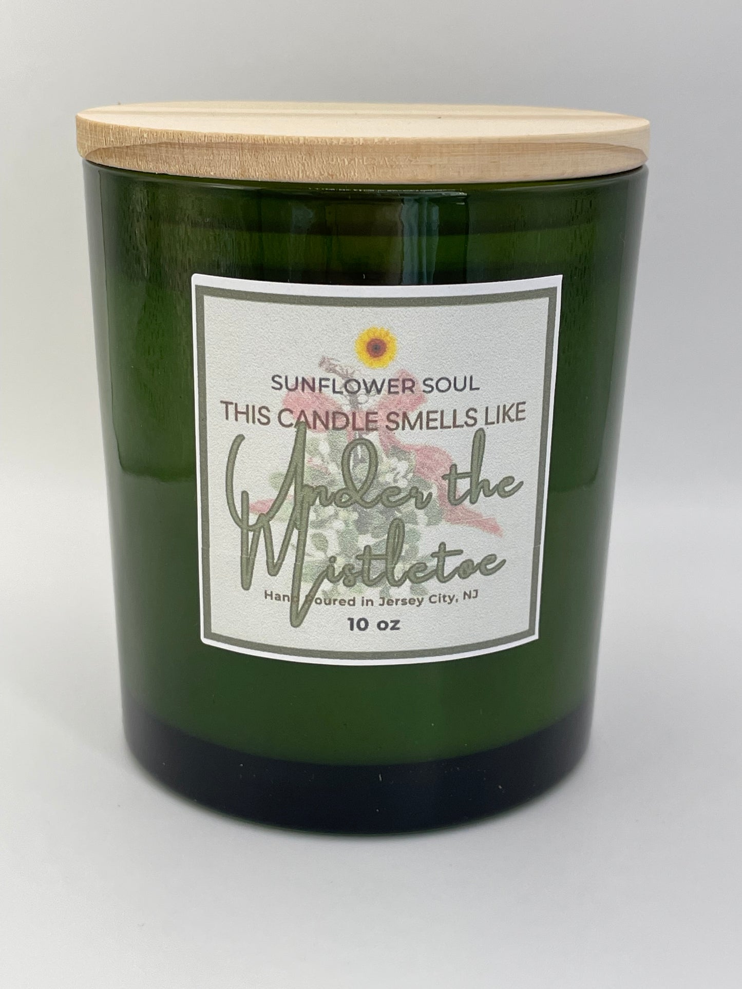 UNDER THE MISTLETOE Scented 10oz Candle